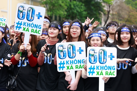 Các bạn trẻ tham gia sự kiện giờ trái đất 2019.